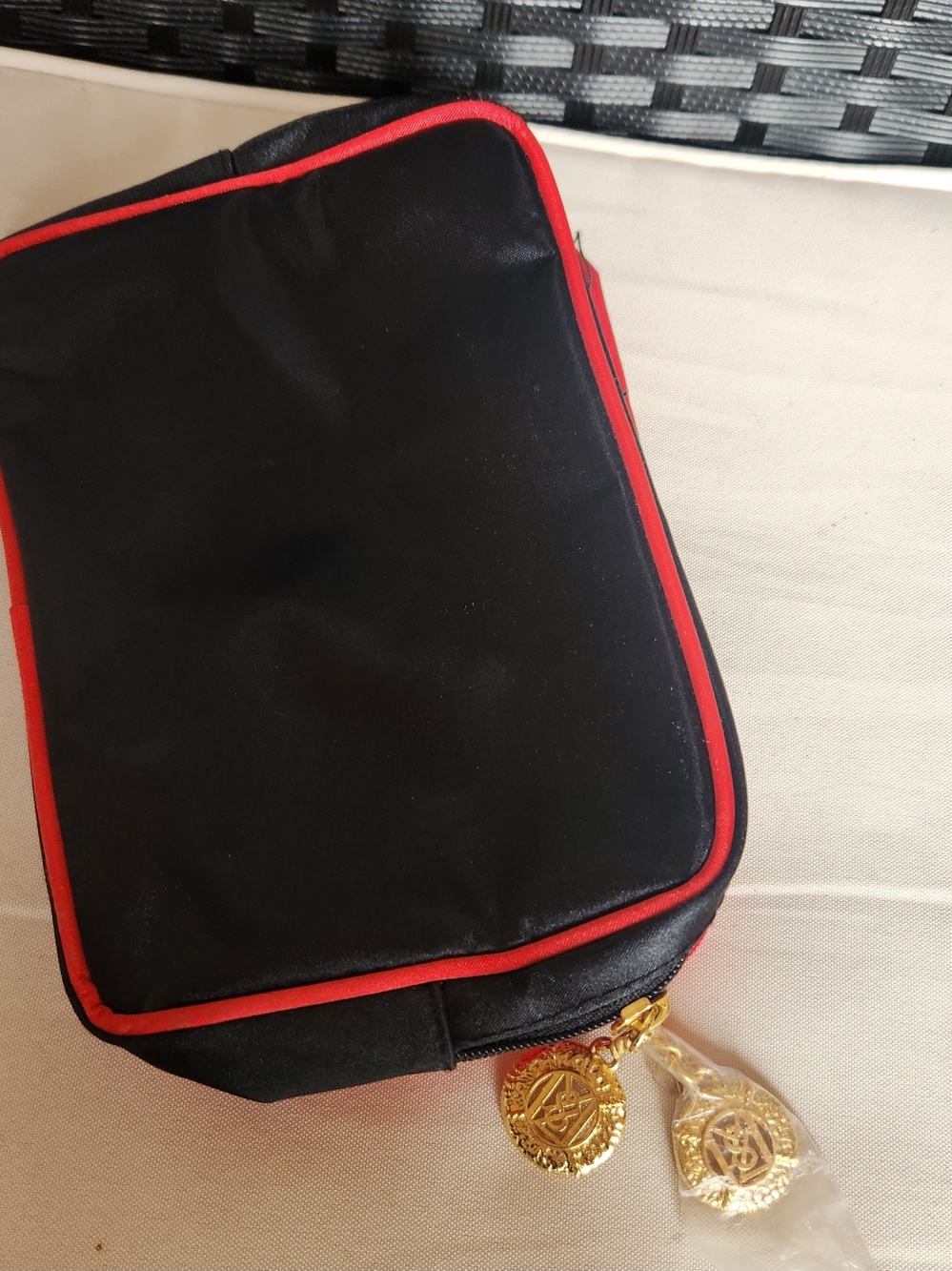 YSL Small Champagne Double-sided Cosmetic Bag Black-red Vintage NEW - Picture 3 of 5